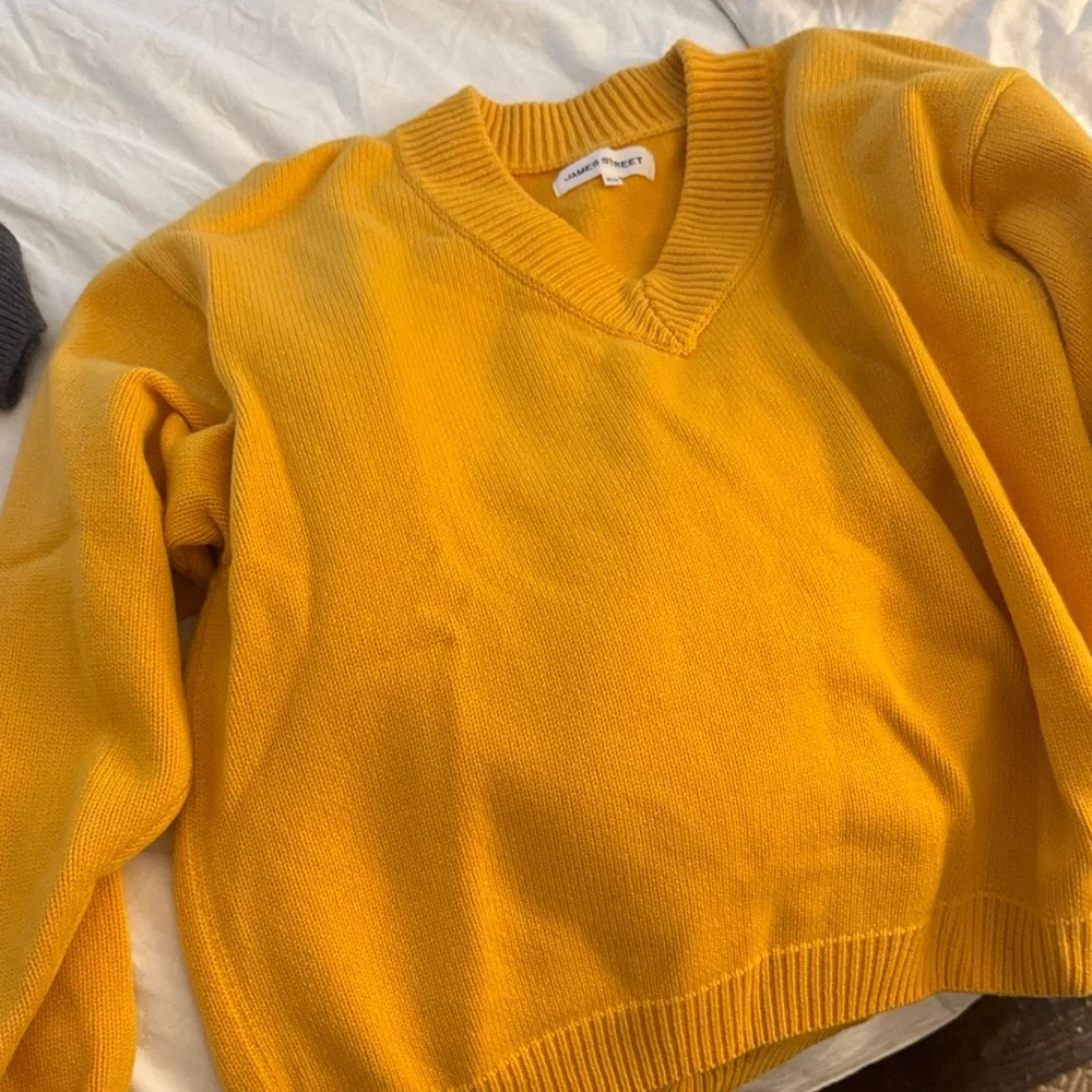 James Street Sloane V Amber size XS - Picture 2 of 3